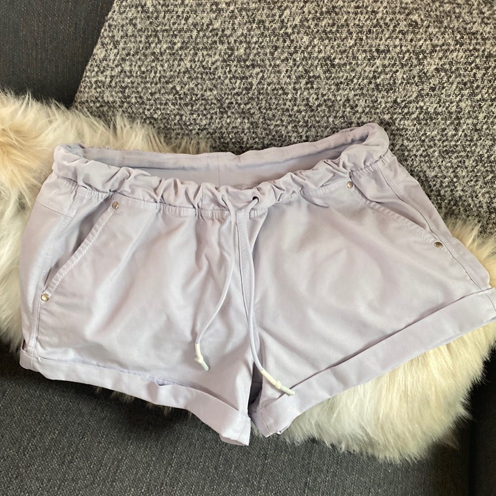 Lululemon Spring Break Away Shorts